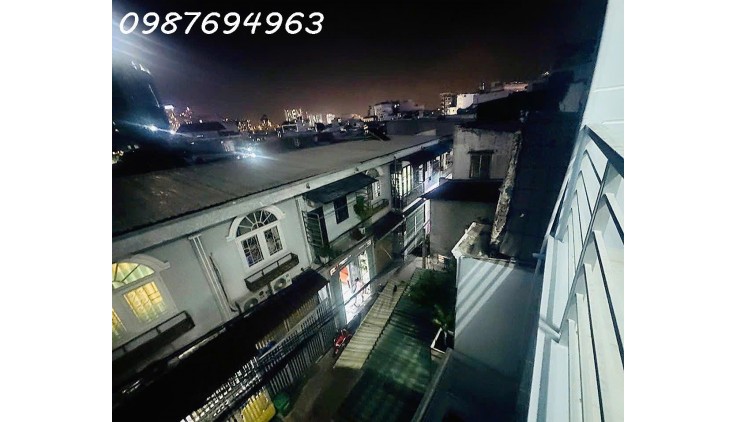 Q7 NHÀ 4 TẦNG BTCT HẺM 1 SẸC DỌN VÀO Ở NGAY VIEW PHÚ MỸ HƯNG NỞ HẬU, 3.xT